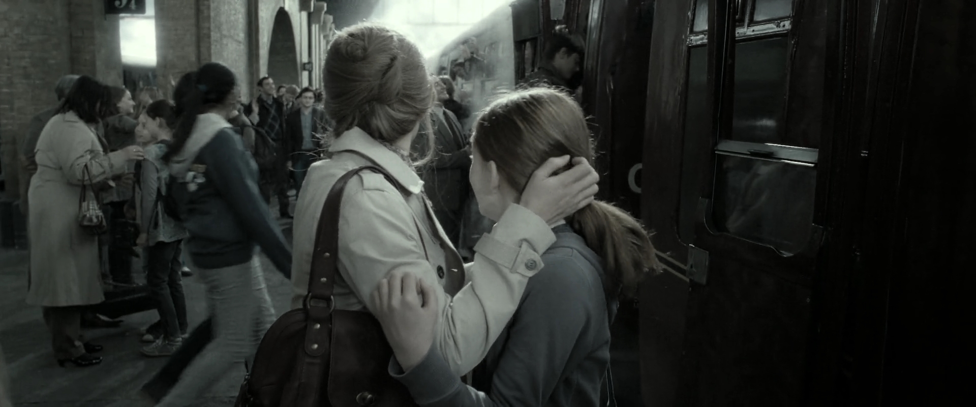 EmmaWatsonFan_dot_nl-HarryPotterAndTheDeathlyHallowsPart2-6740.jpg EmmaWatsonFan_dot_nl-HarryPotterAndTheDeathlyHallowsPart2-6740.jpg