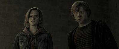 EmmaWatsonFan_dot_nl-HarryPotterAndTheDeathlyHallowsPart2-3711.jpg