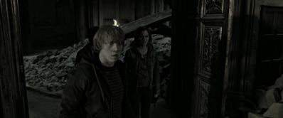 EmmaWatsonFan_dot_nl-HarryPotterAndTheDeathlyHallowsPart2-4260.jpg