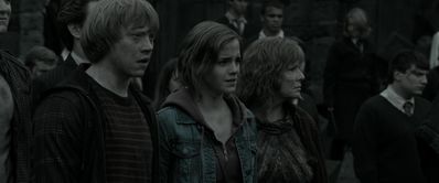 EmmaWatsonFan_dot_nl-HarryPotterAndTheDeathlyHallowsPart2-5885.jpg