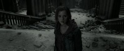 EmmaWatsonFan_dot_nl-HarryPotterAndTheDeathlyHallowsPart2-6108.jpg