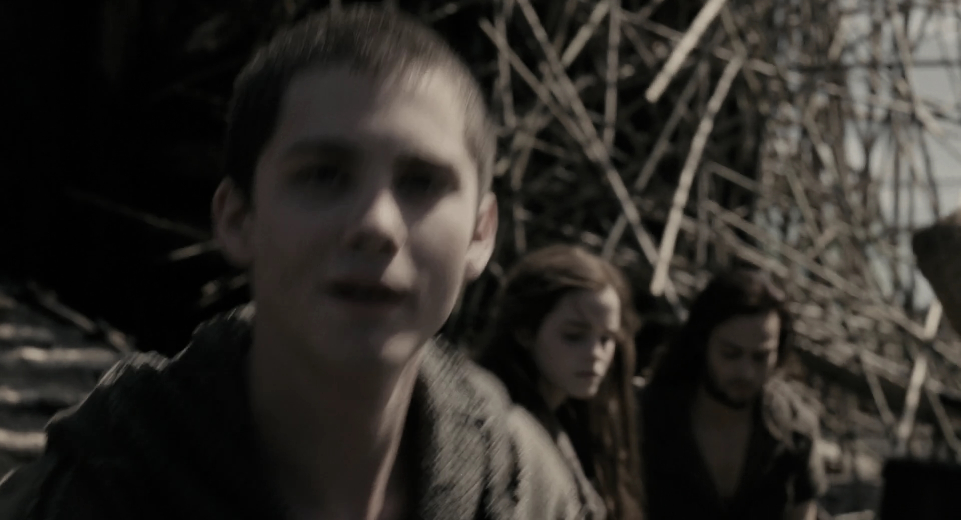 EmmaWatsonFan-dot-nl_Noah1278.jpg