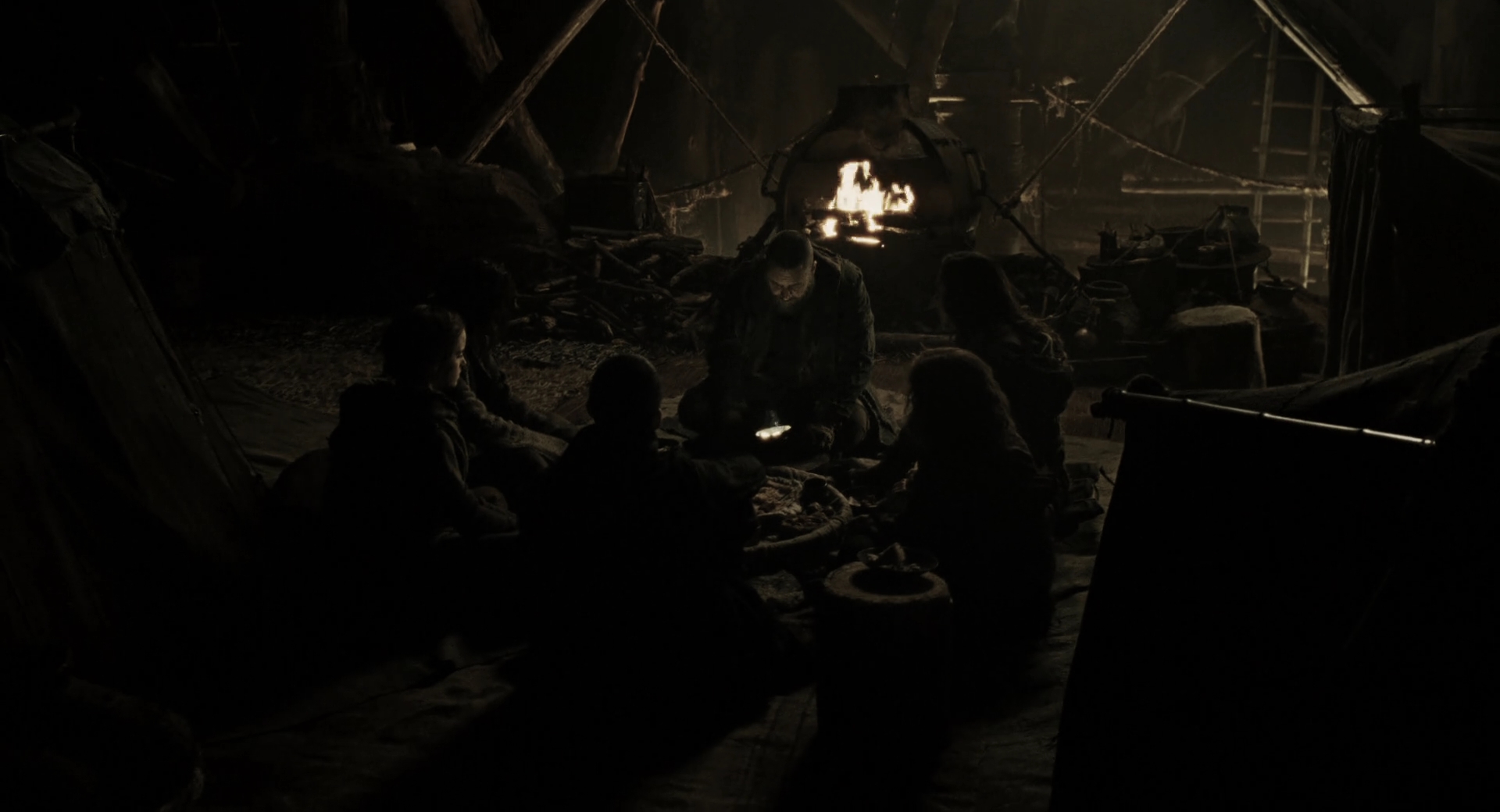 EmmaWatsonFan-dot-nl_Noah2836.jpg
