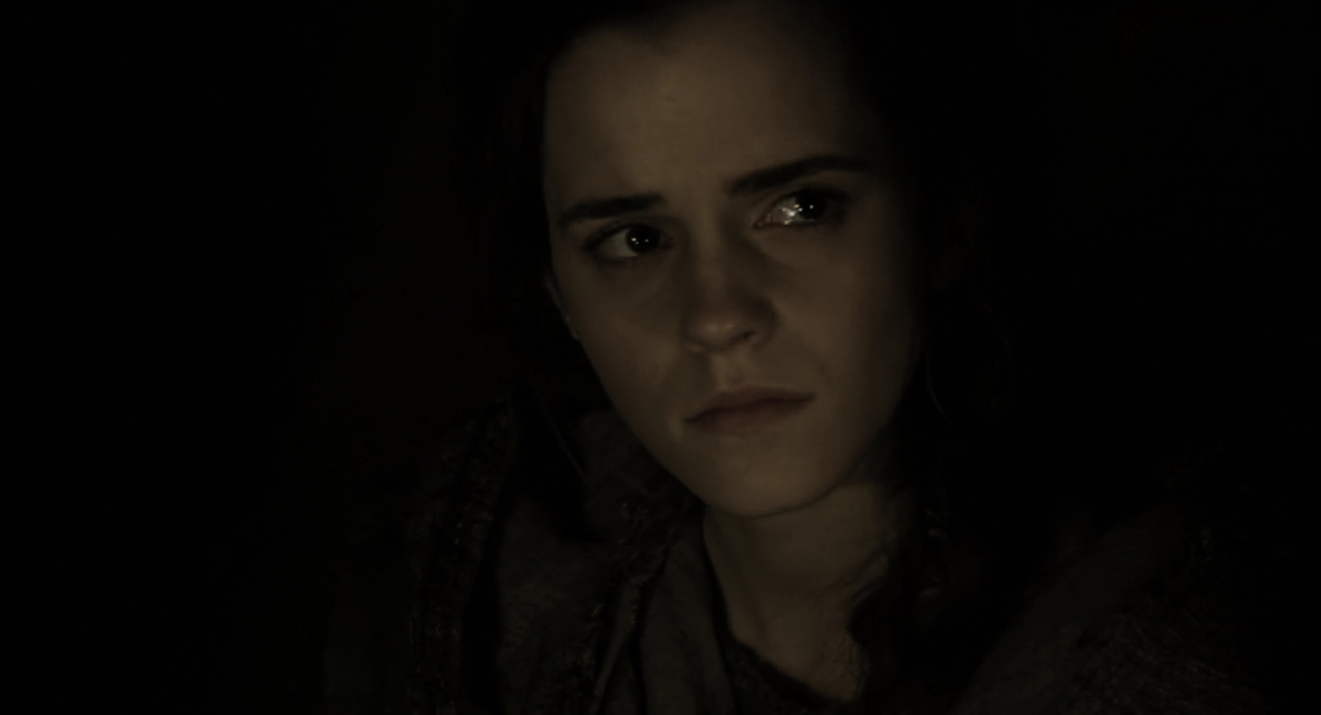 EmmaWatsonFan-dot-nl_Noah3058.jpg