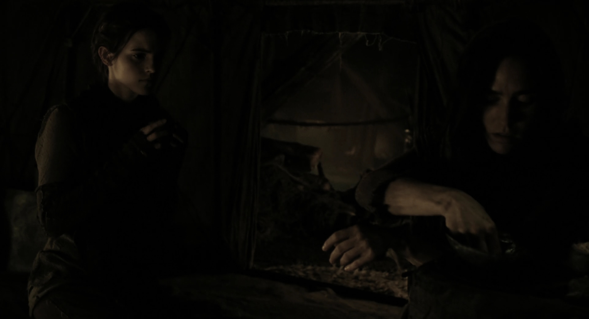 EmmaWatsonFan-dot-nl_Noah3411.jpg