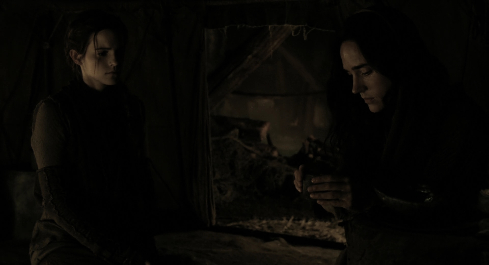 EmmaWatsonFan-dot-nl_Noah3418.jpg