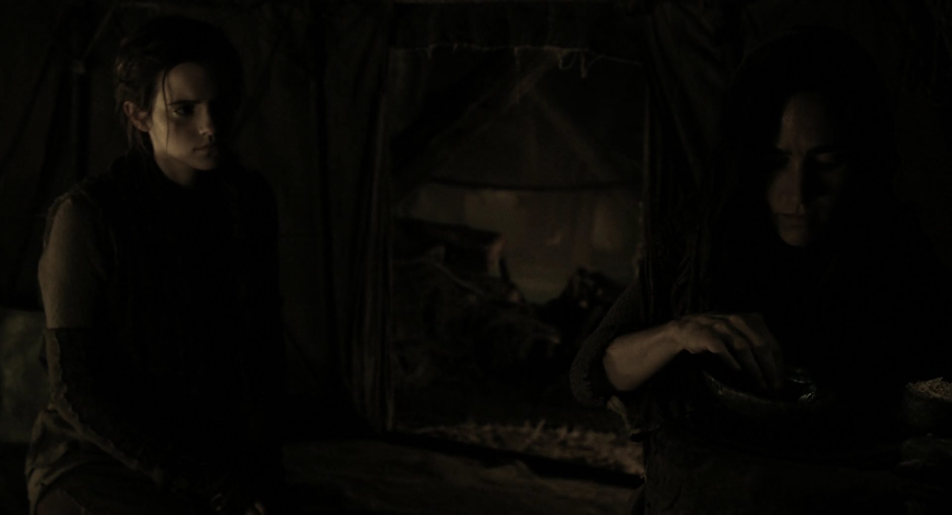 EmmaWatsonFan-dot-nl_Noah3424.jpg
