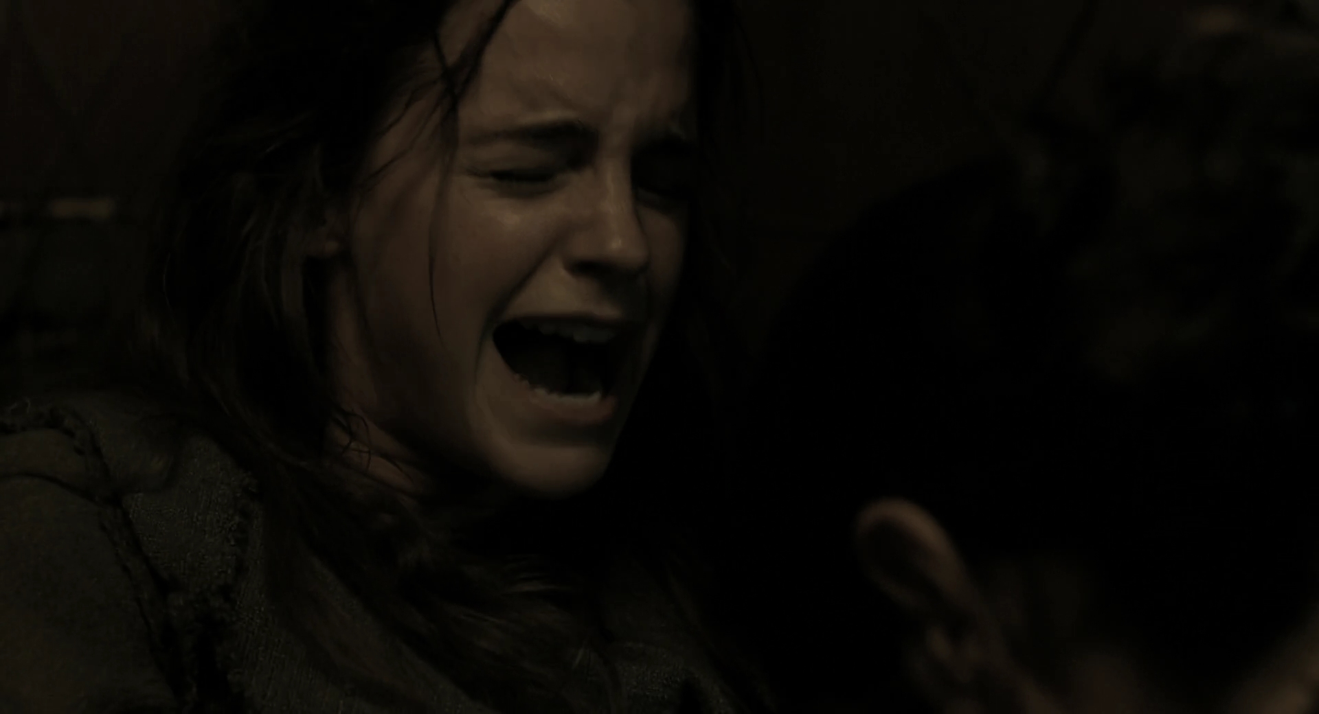 EmmaWatsonFan-dot-nl_Noah4411.jpg