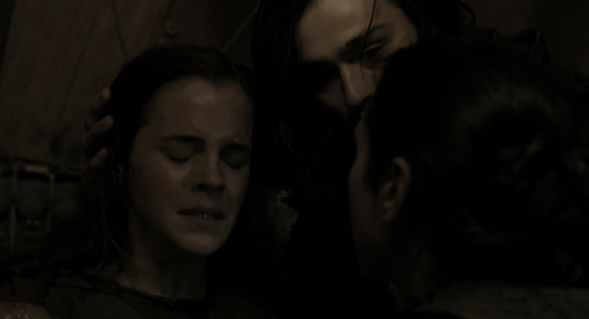 EmmaWatsonFan-dot-nl_Noah4444.jpg