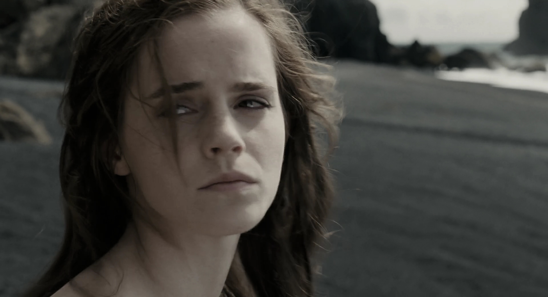 EmmaWatsonFan-dot-nl_Noah5228.jpg