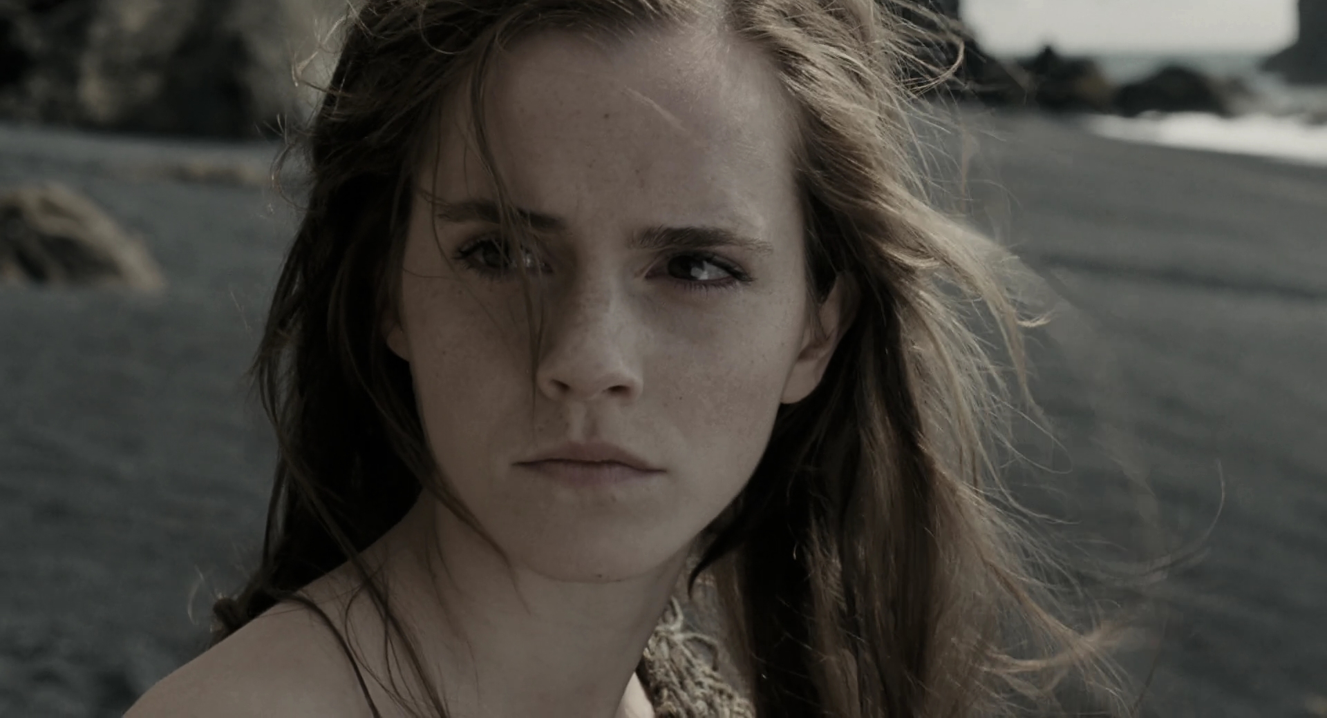 EmmaWatsonFan-dot-nl_Noah5232.jpg