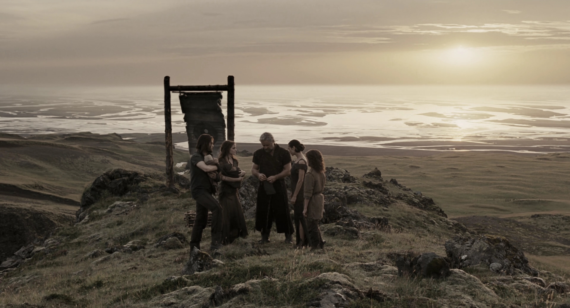 EmmaWatsonFan-dot-nl_Noah5447.jpg