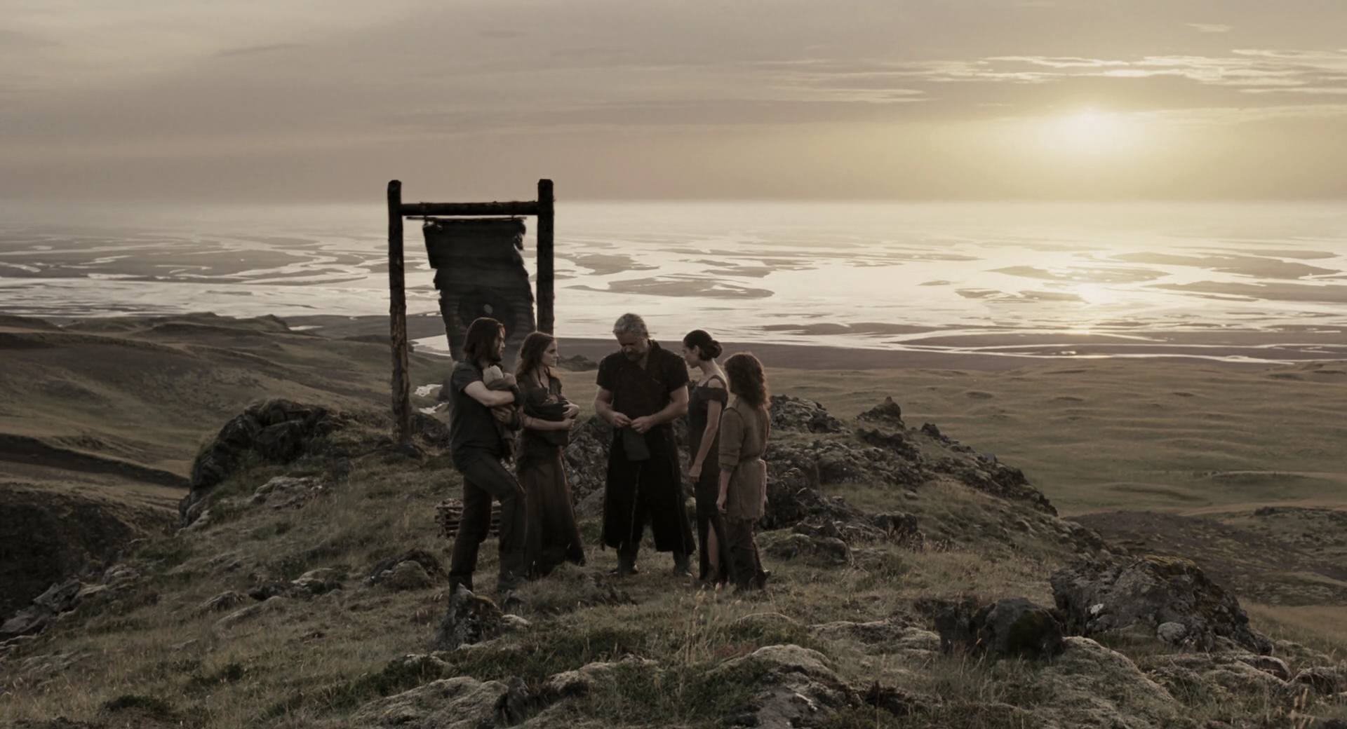 EmmaWatsonFan-dot-nl_Noah5448.jpg