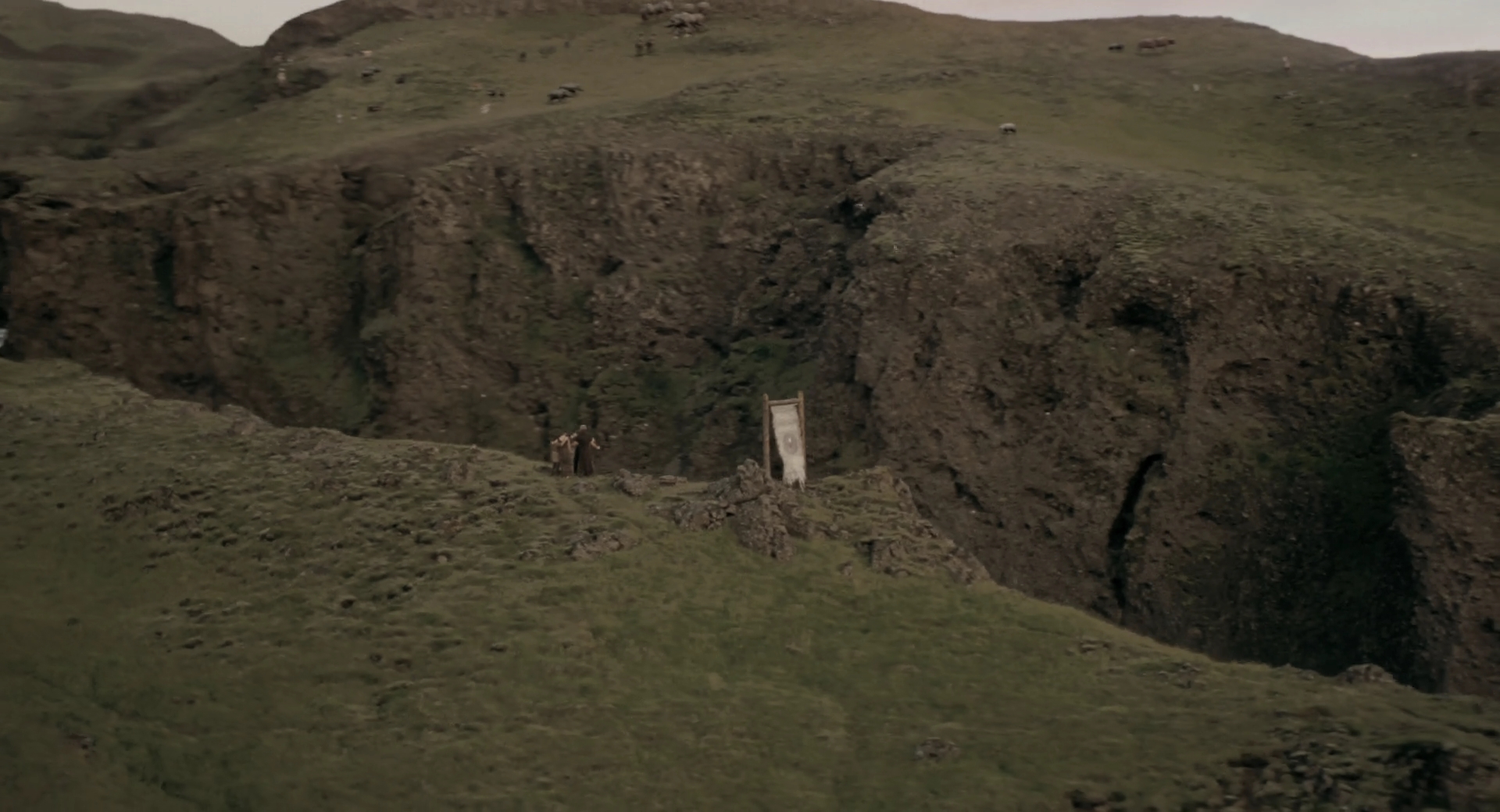 EmmaWatsonFan-dot-nl_Noah5542.jpg