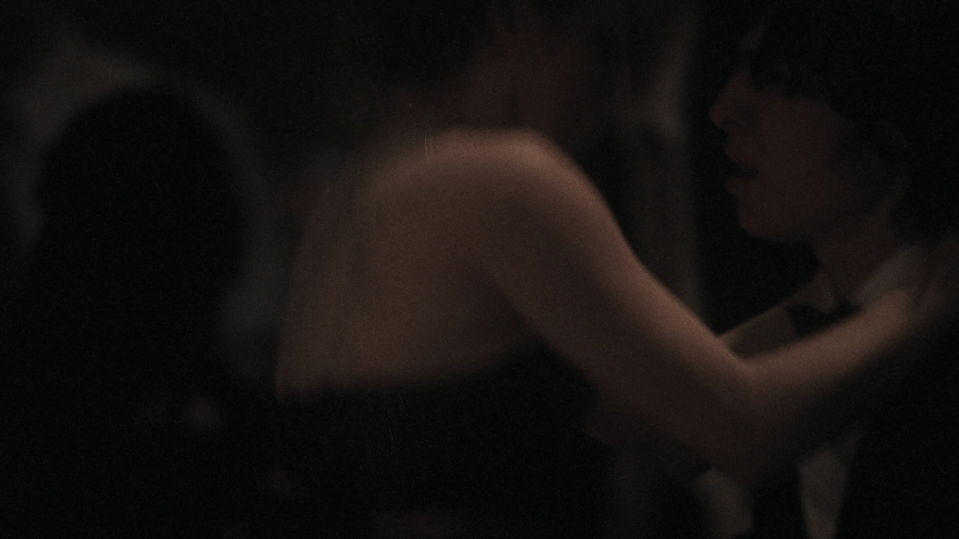 EmmaWatonFan-dot-nl_ThePerksOfBeingAWallflower1062.jpg