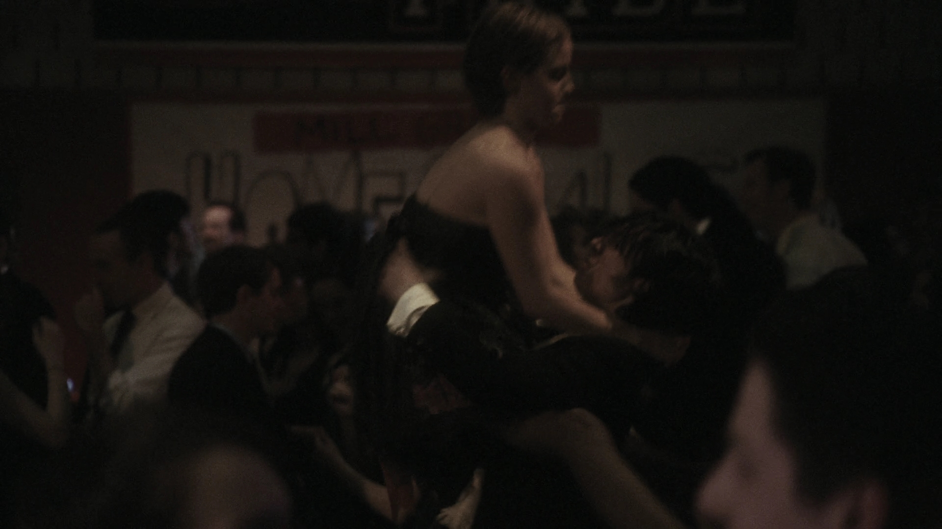 EmmaWatonFan-dot-nl_ThePerksOfBeingAWallflower1063.jpg EmmaWatonFan-dot-nl_ThePerksOfBeingAWallflower1063.jpg