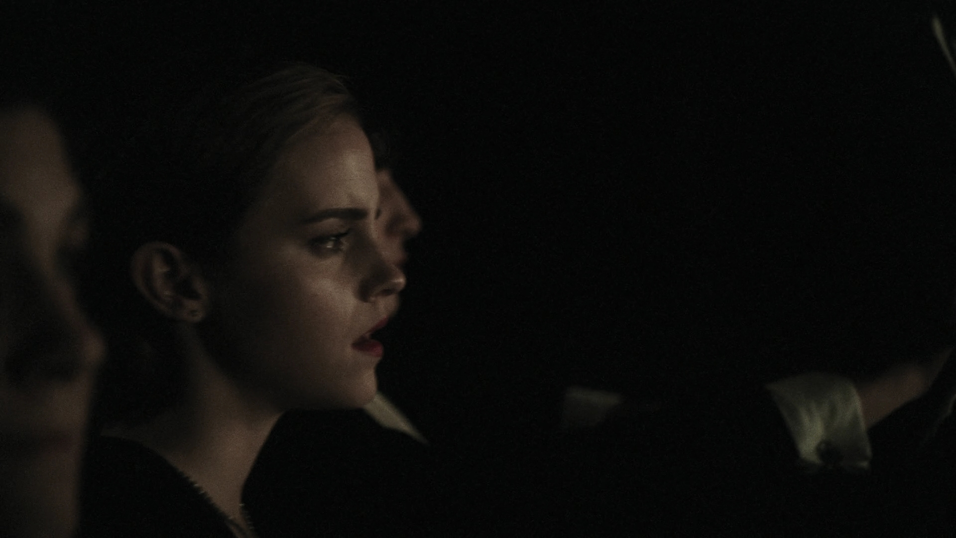 EmmaWatonFan-dot-nl_ThePerksOfBeingAWallflower1553.jpg