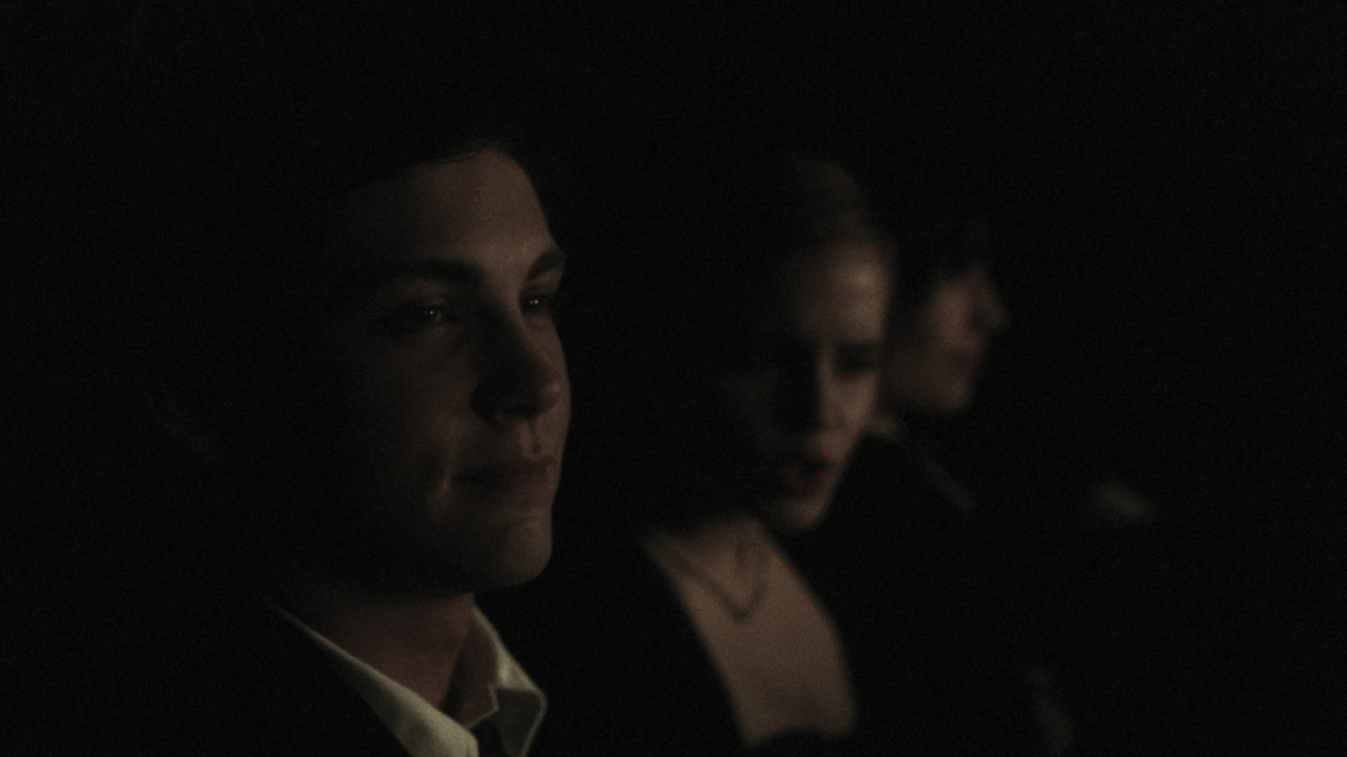 EmmaWatonFan-dot-nl_ThePerksOfBeingAWallflower1559.jpg
