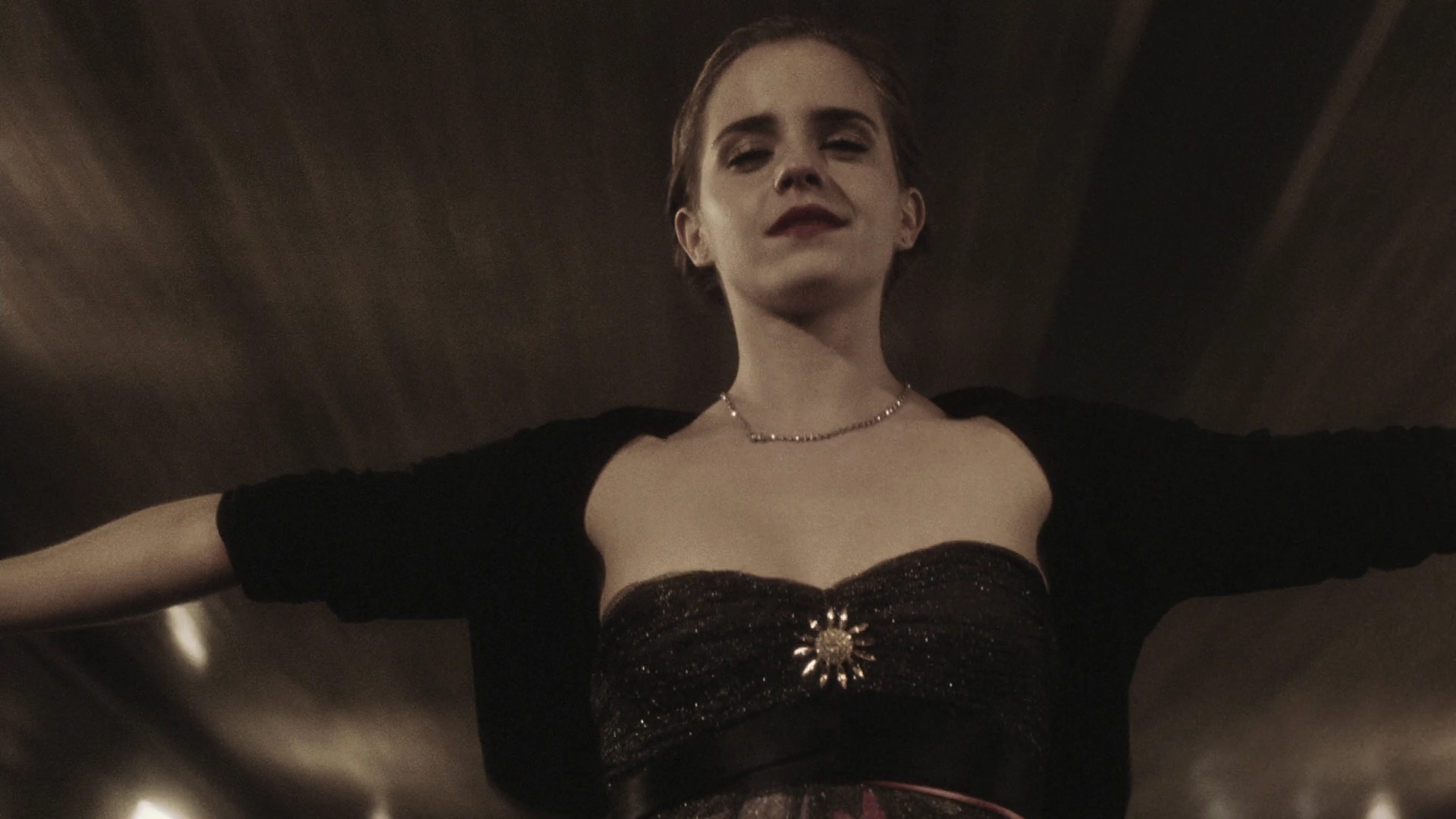 EmmaWatonFan-dot-nl_ThePerksOfBeingAWallflower1602.jpg