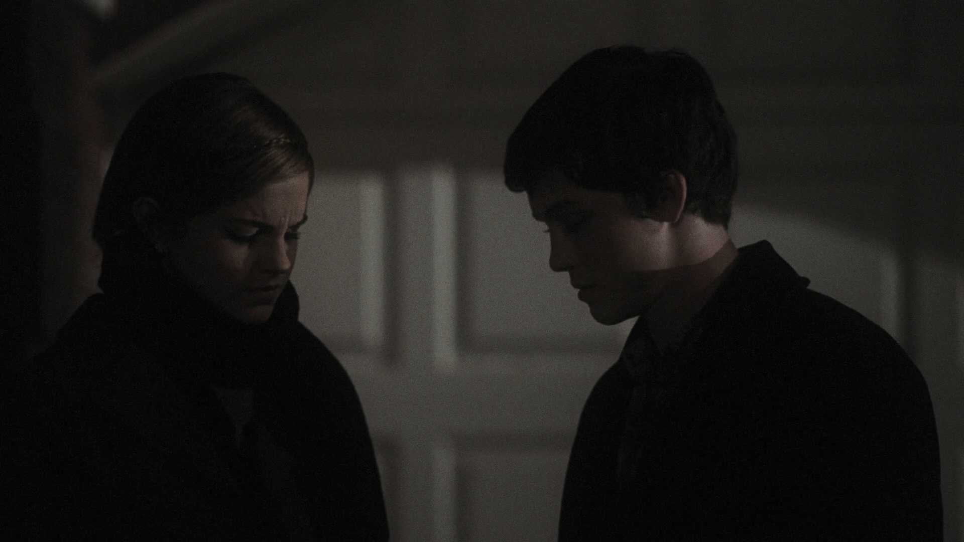 EmmaWatonFan-dot-nl_ThePerksOfBeingAWallflower3019.jpg EmmaWatonFan-dot-nl_ThePerksOfBeingAWallflower3019.jpg