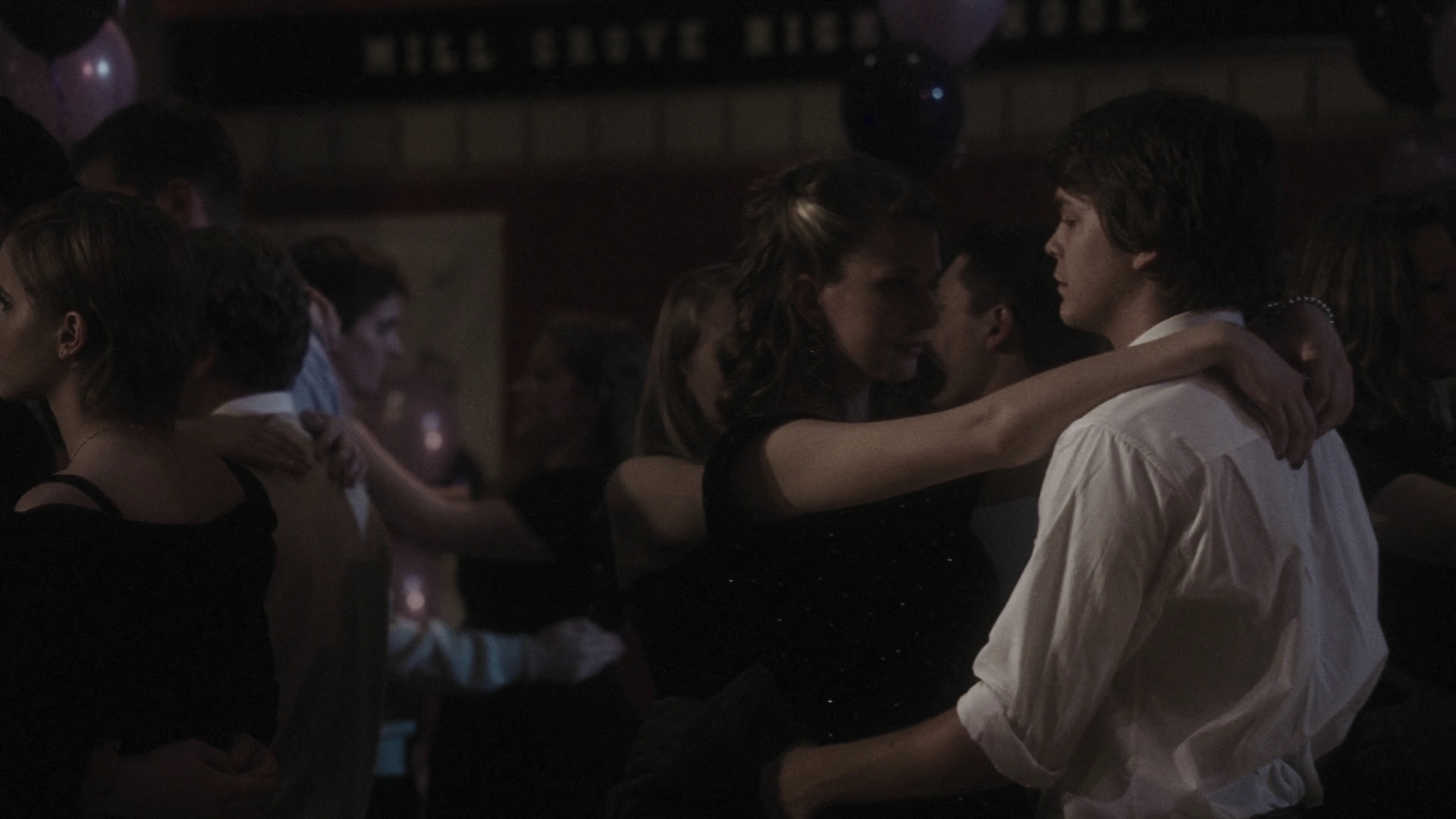 EmmaWatonFan-dot-nl_ThePerksOfBeingAWallflower3402.jpg