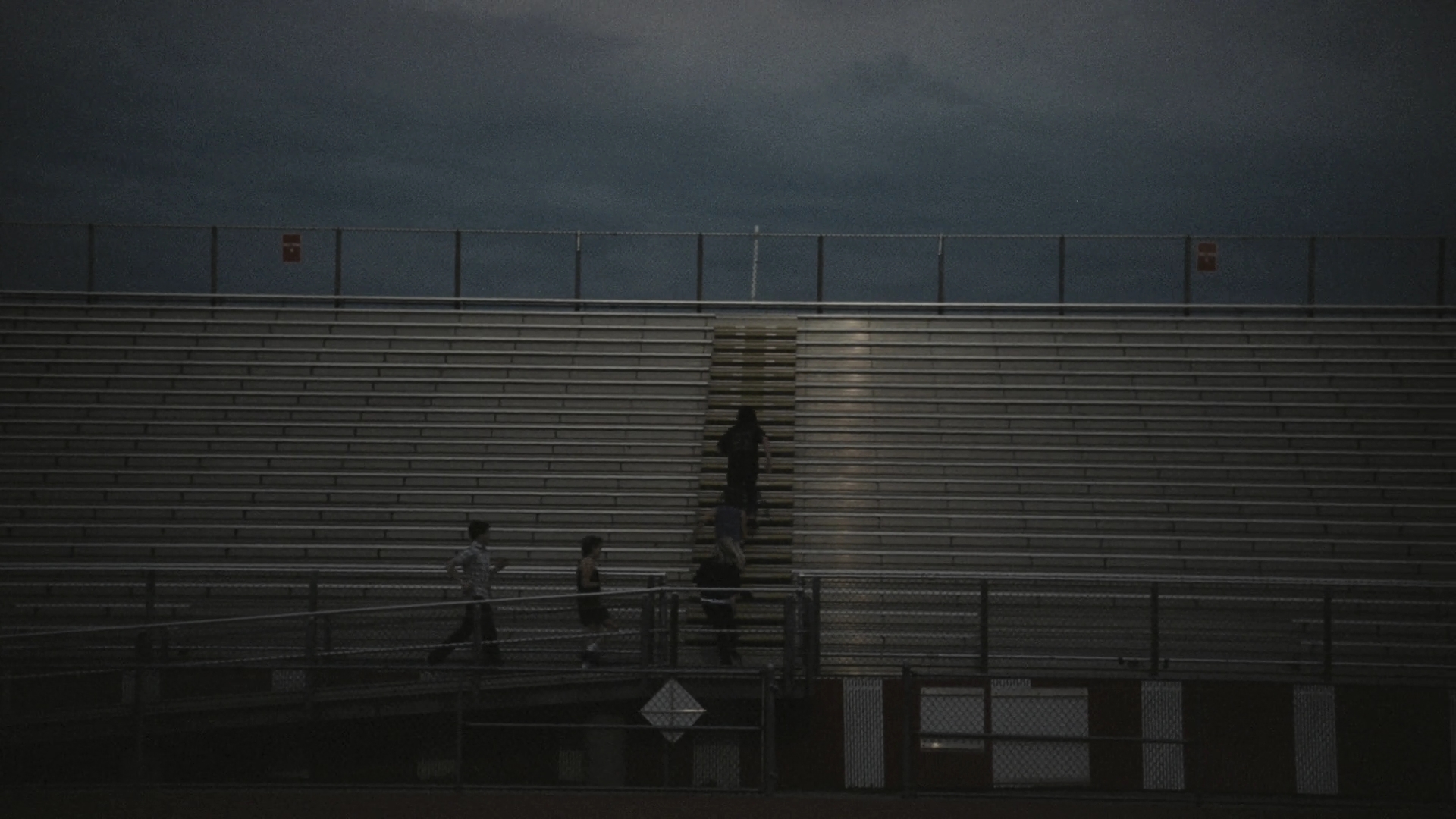 EmmaWatonFan-dot-nl_ThePerksOfBeingAWallflower4749.jpg
