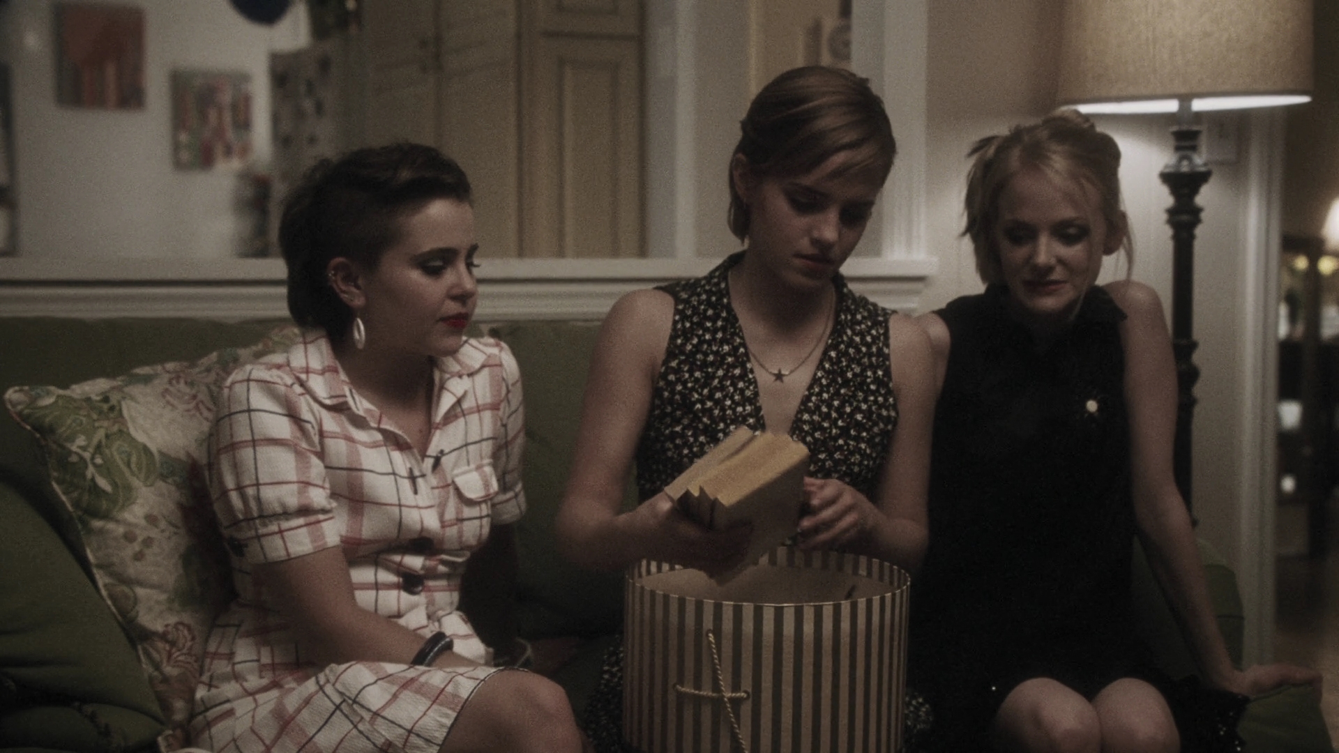 EmmaWatonFan-dot-nl_ThePerksOfBeingAWallflower4846.jpg EmmaWatonFan-dot-nl_ThePerksOfBeingAWallflower4846.jpg