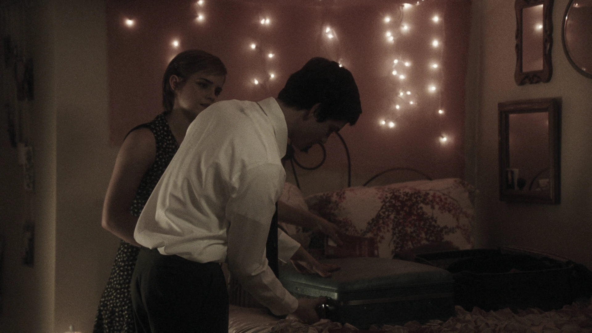 EmmaWatonFan-dot-nl_ThePerksOfBeingAWallflower4860.jpg