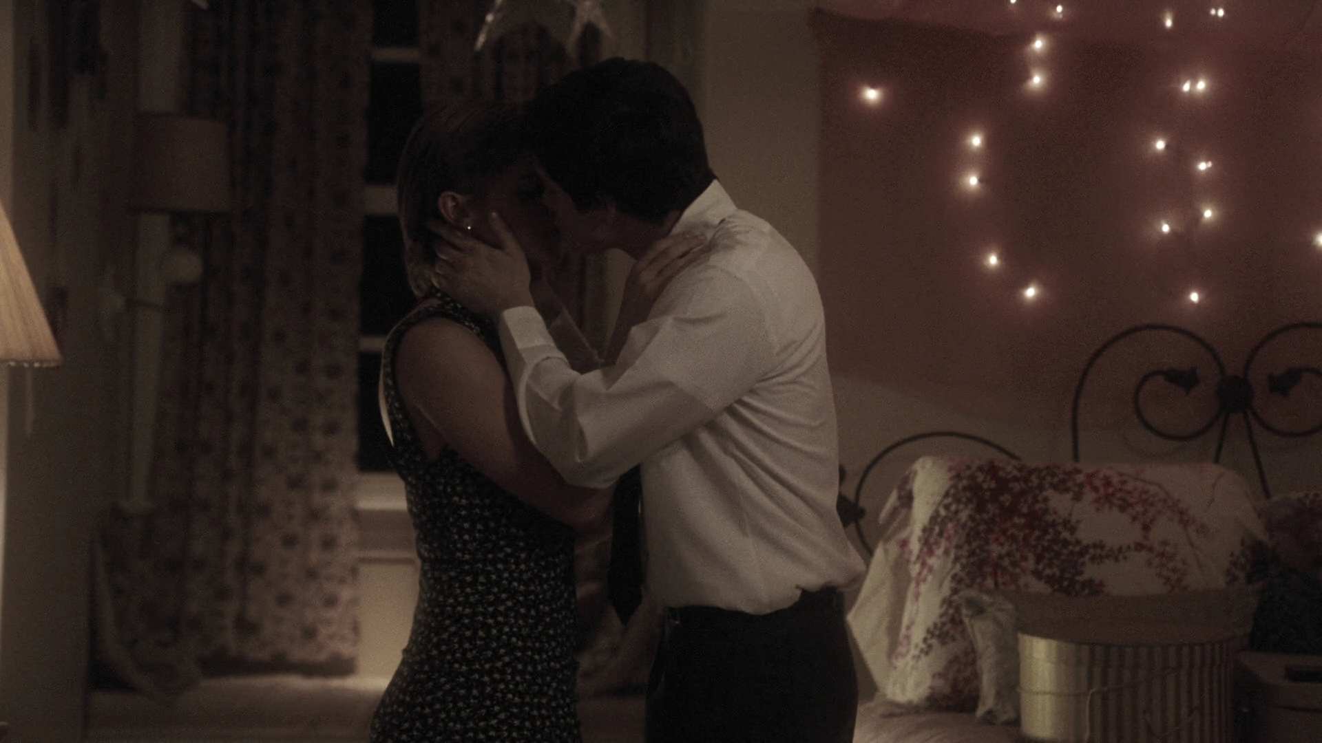 EmmaWatonFan-dot-nl_ThePerksOfBeingAWallflower5019.jpg