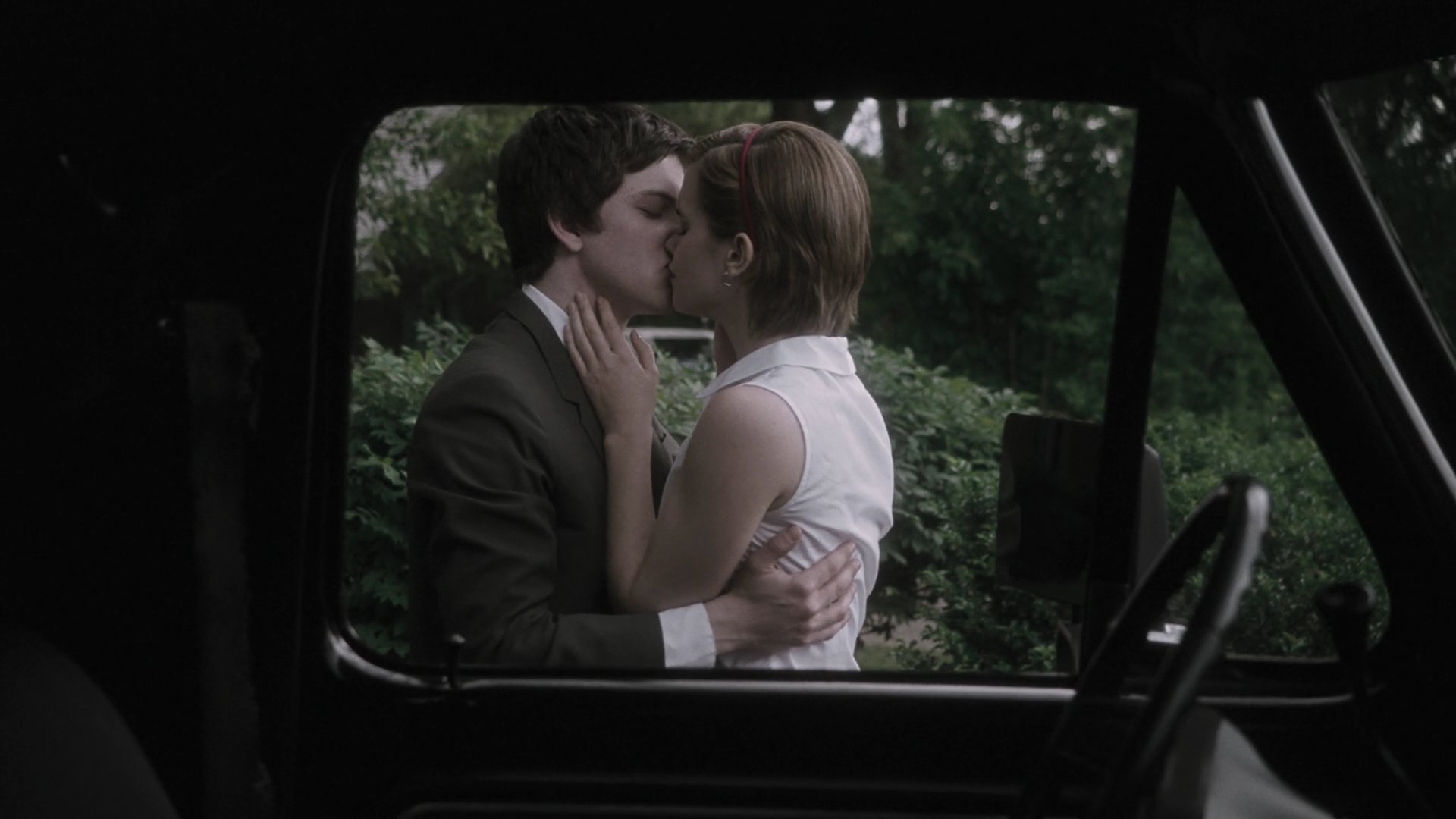 EmmaWatonFan-dot-nl_ThePerksOfBeingAWallflower5102.jpg
