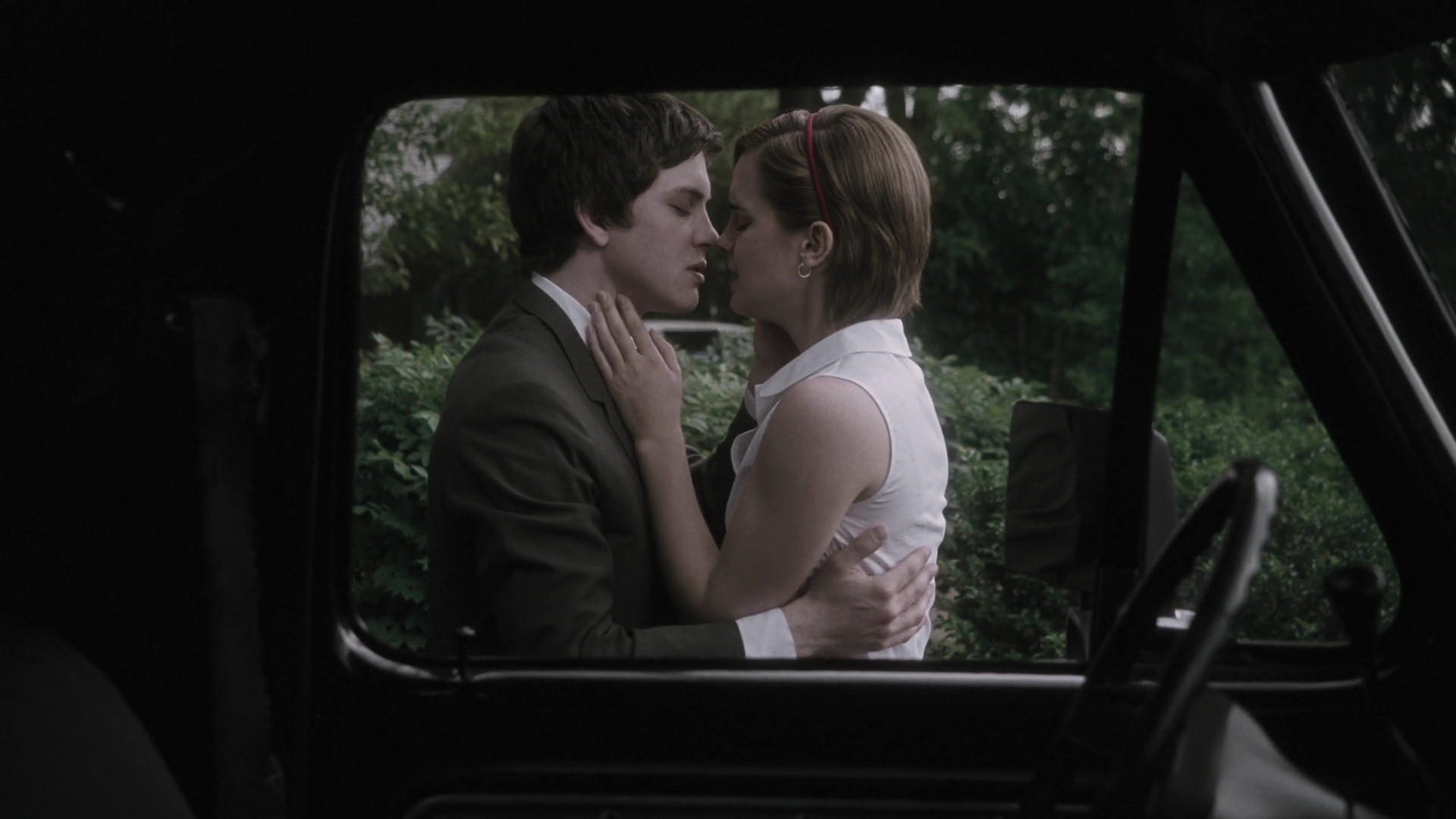 EmmaWatonFan-dot-nl_ThePerksOfBeingAWallflower5103.jpg