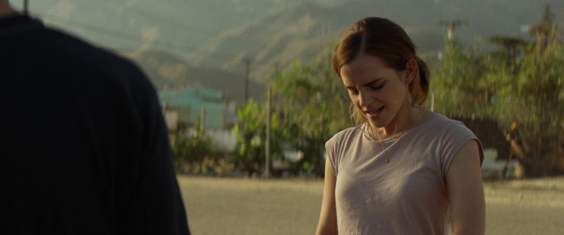 EmmaWatsonFan-dot-nl_TheCircle0199.jpg