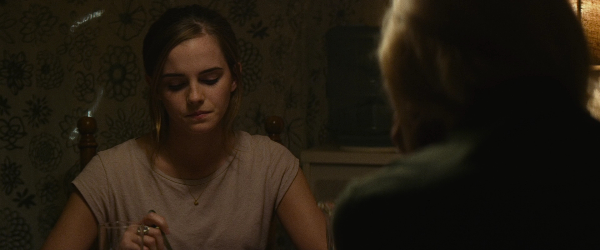 EmmaWatsonFan-dot-nl_TheCircle0262.jpg
