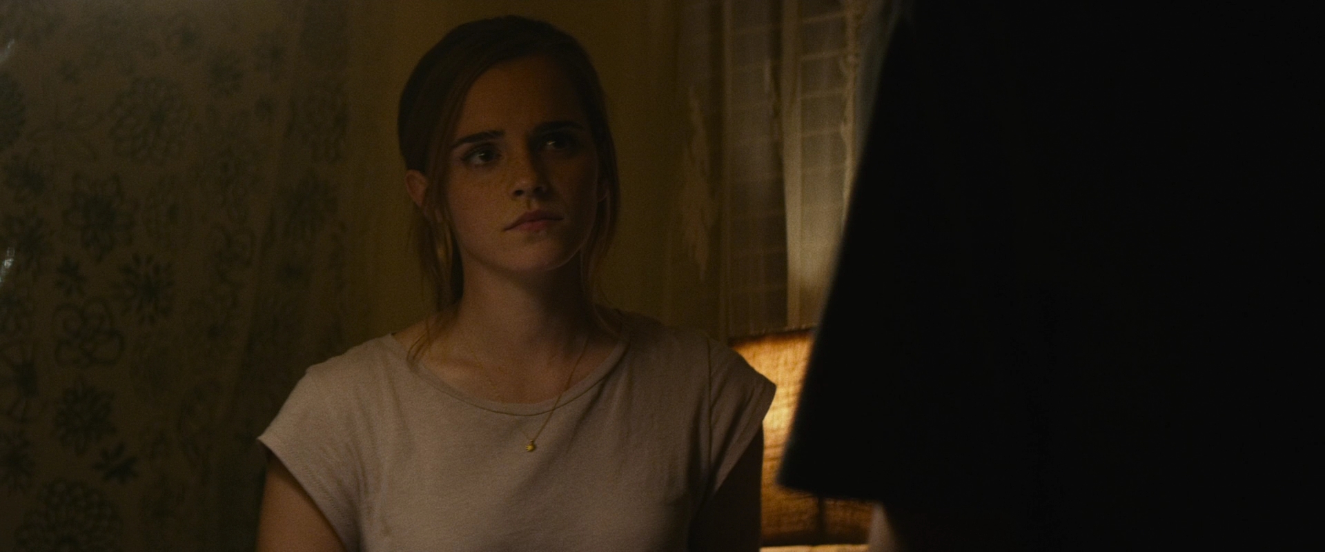 EmmaWatsonFan-dot-nl_TheCircle0275.jpg