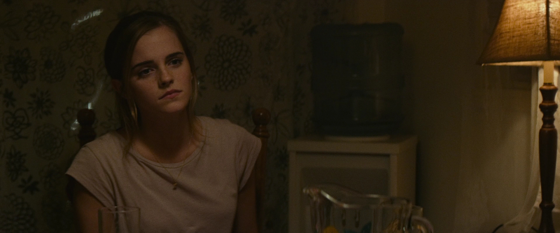 EmmaWatsonFan-dot-nl_TheCircle0280.jpg