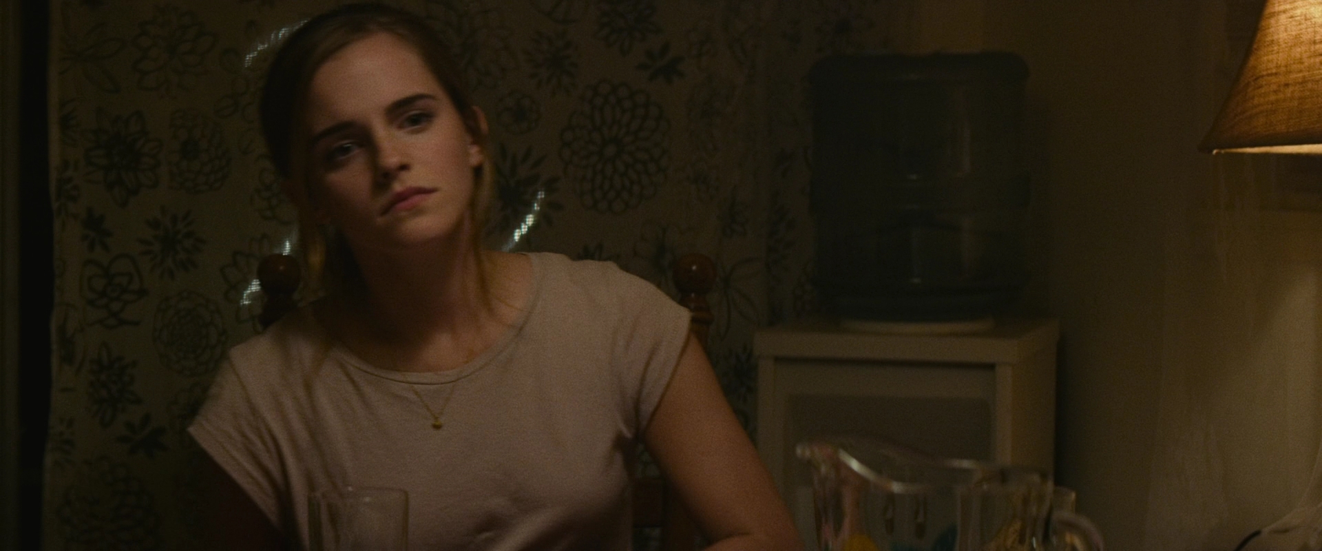 EmmaWatsonFan-dot-nl_TheCircle0282.jpg