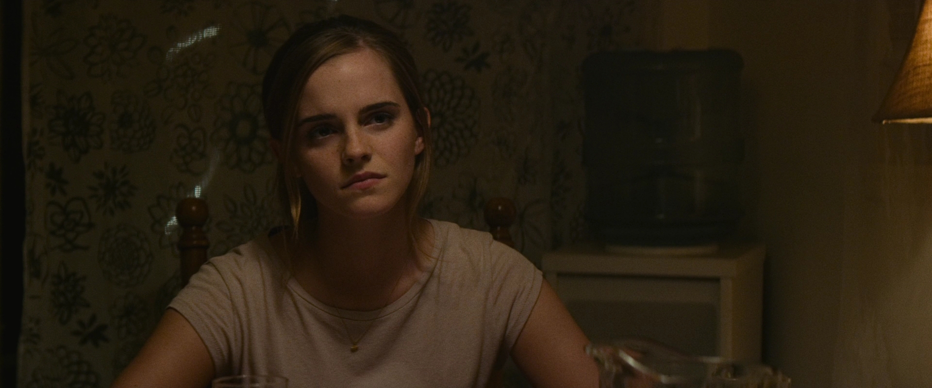 EmmaWatsonFan-dot-nl_TheCircle0286.jpg
