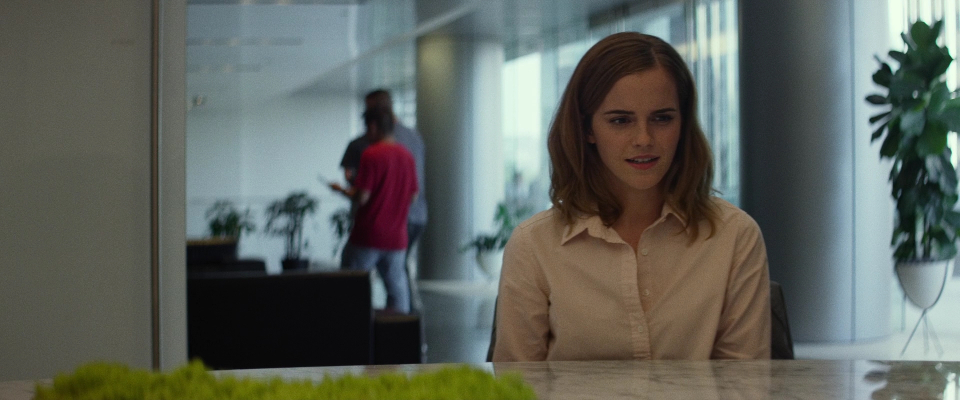 EmmaWatsonFan-dot-nl_TheCircle0418.jpg