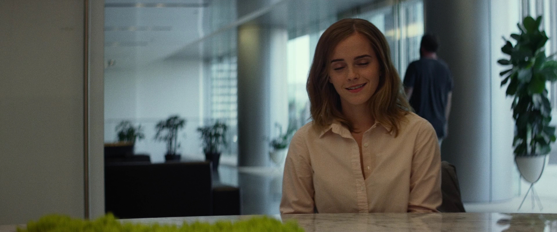 EmmaWatsonFan-dot-nl_TheCircle0423.jpg