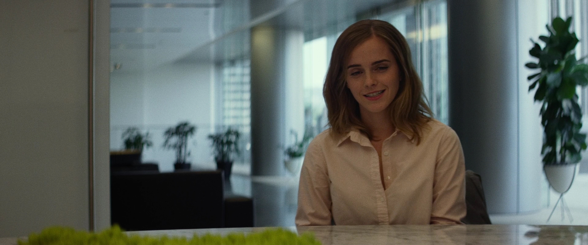 EmmaWatsonFan-dot-nl_TheCircle0424.jpg