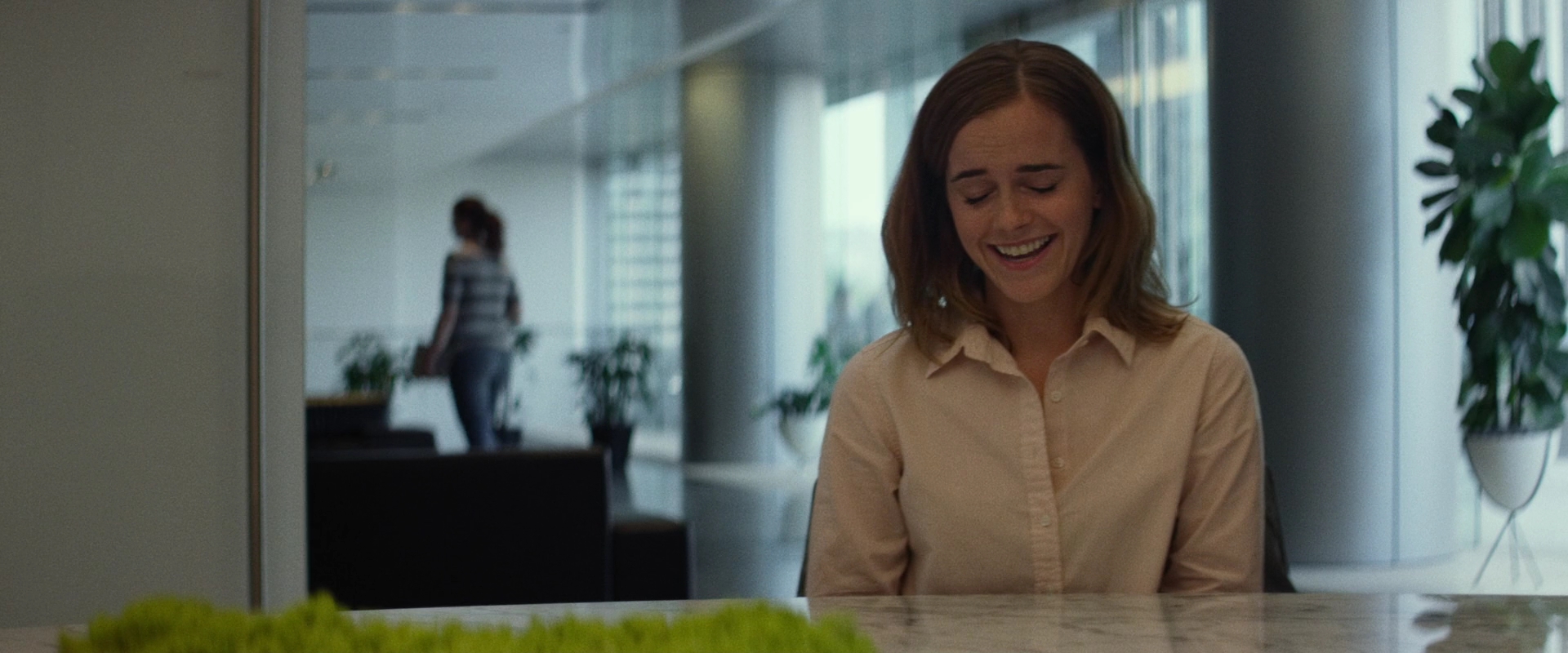EmmaWatsonFan-dot-nl_TheCircle0429.jpg