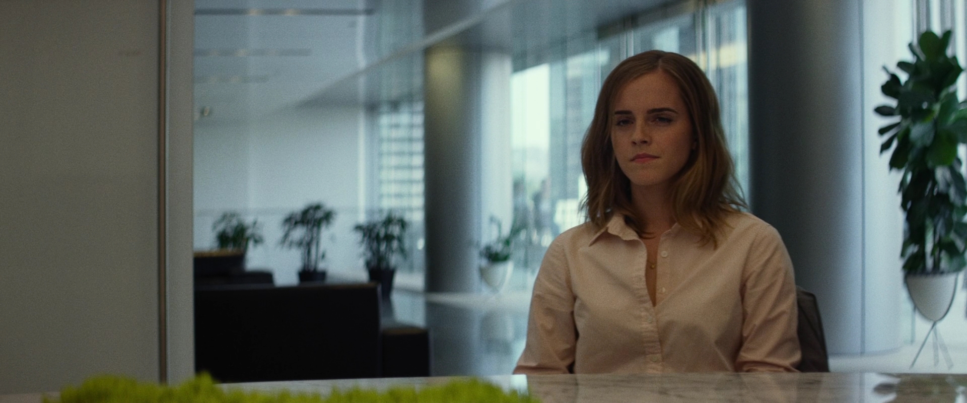 EmmaWatsonFan-dot-nl_TheCircle0437.jpg