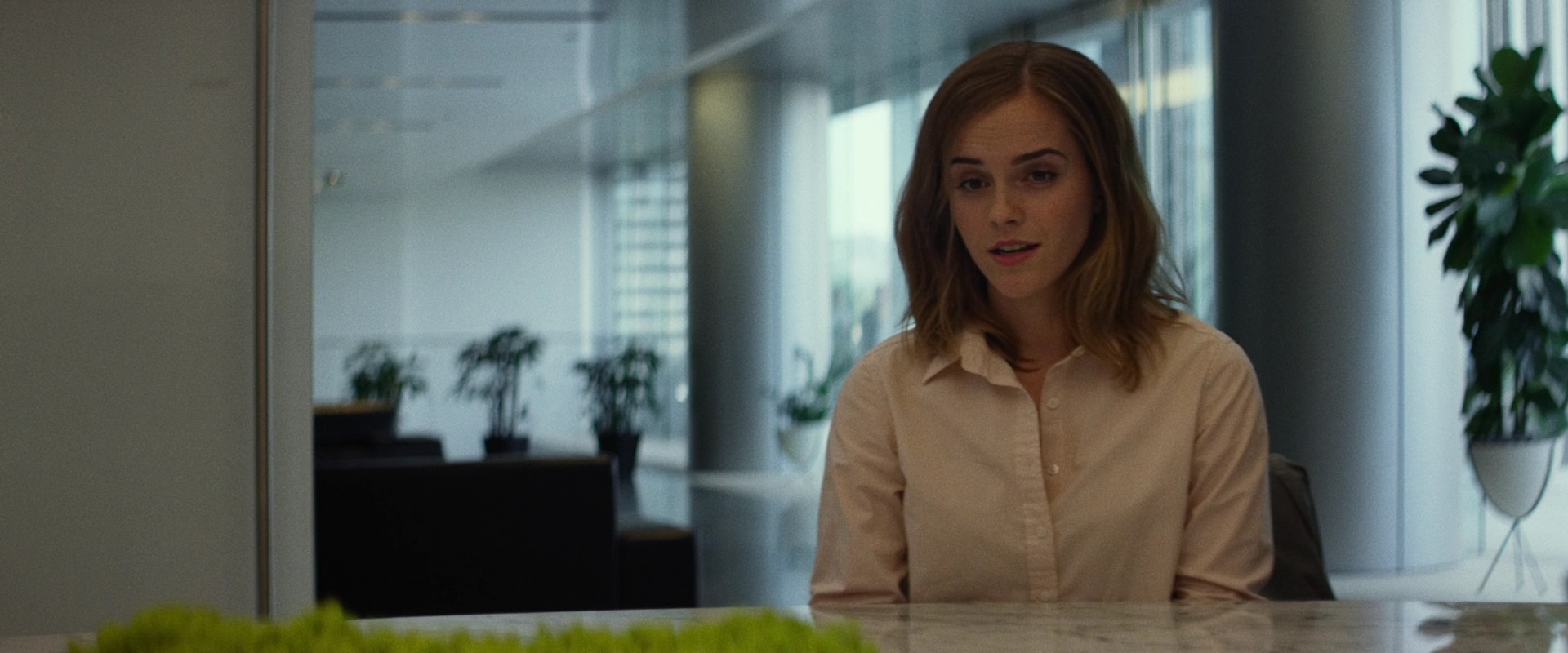 EmmaWatsonFan-dot-nl_TheCircle0441.jpg