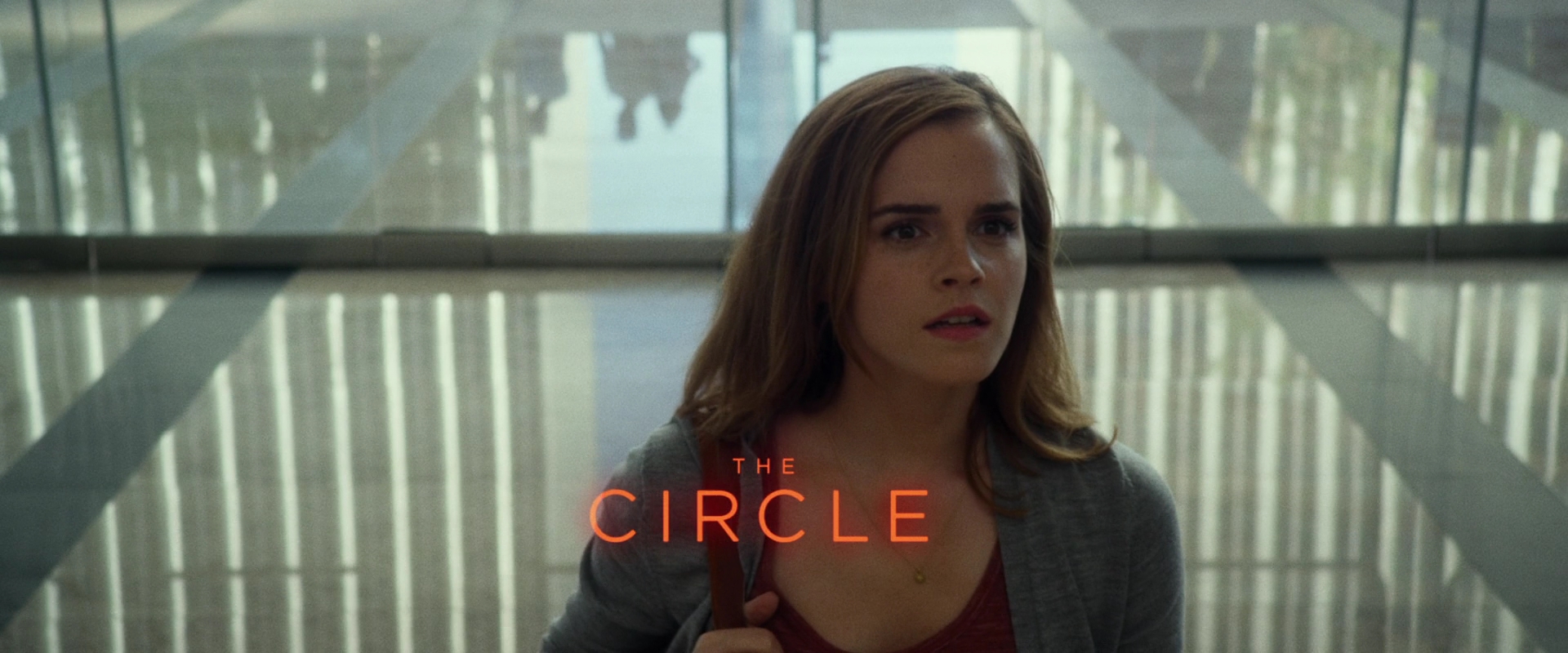 EmmaWatsonFan-dot-nl_TheCircle0480.jpg