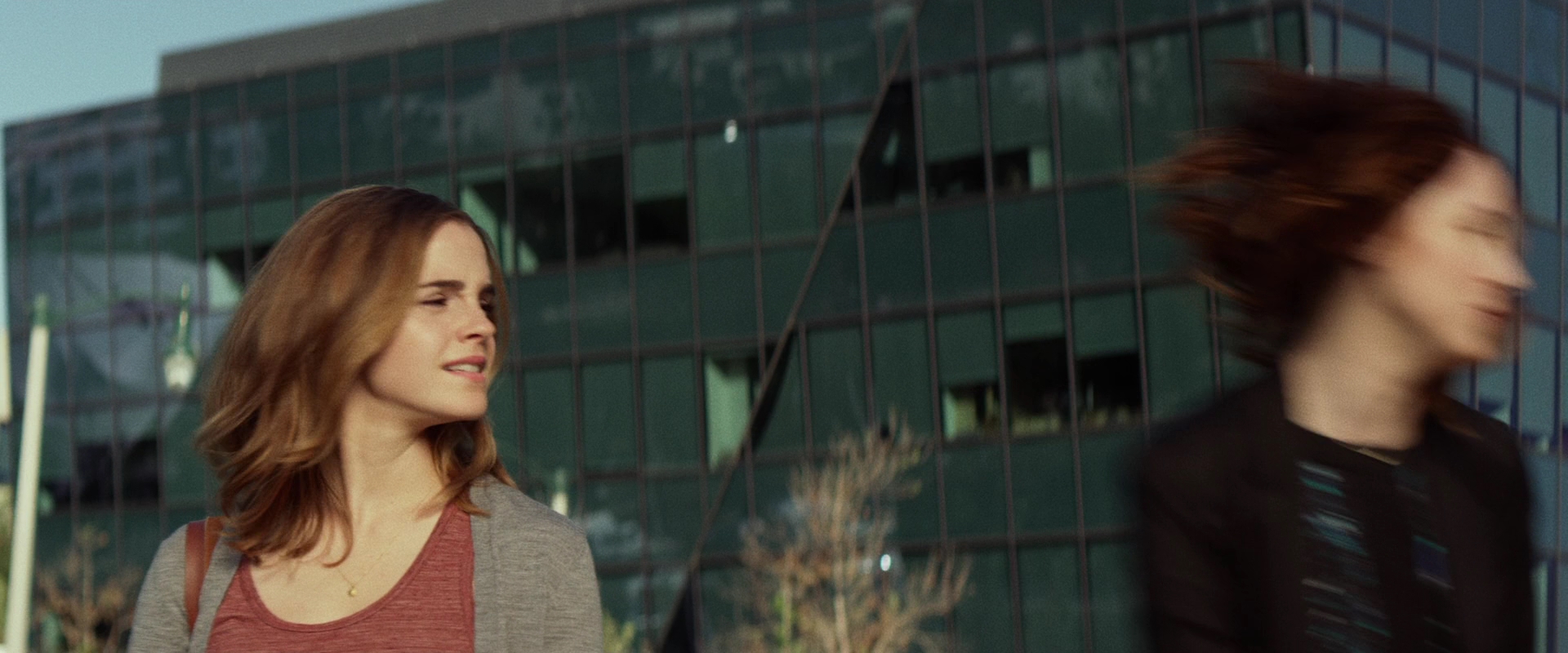 EmmaWatsonFan-dot-nl_TheCircle0515.jpg