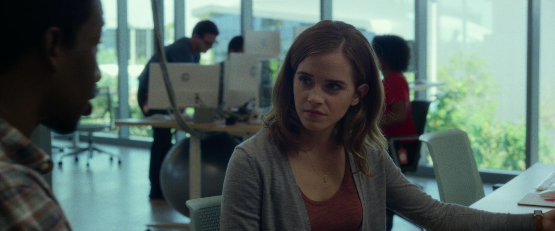 EmmaWatsonFan-dot-nl_TheCircle0594.jpg