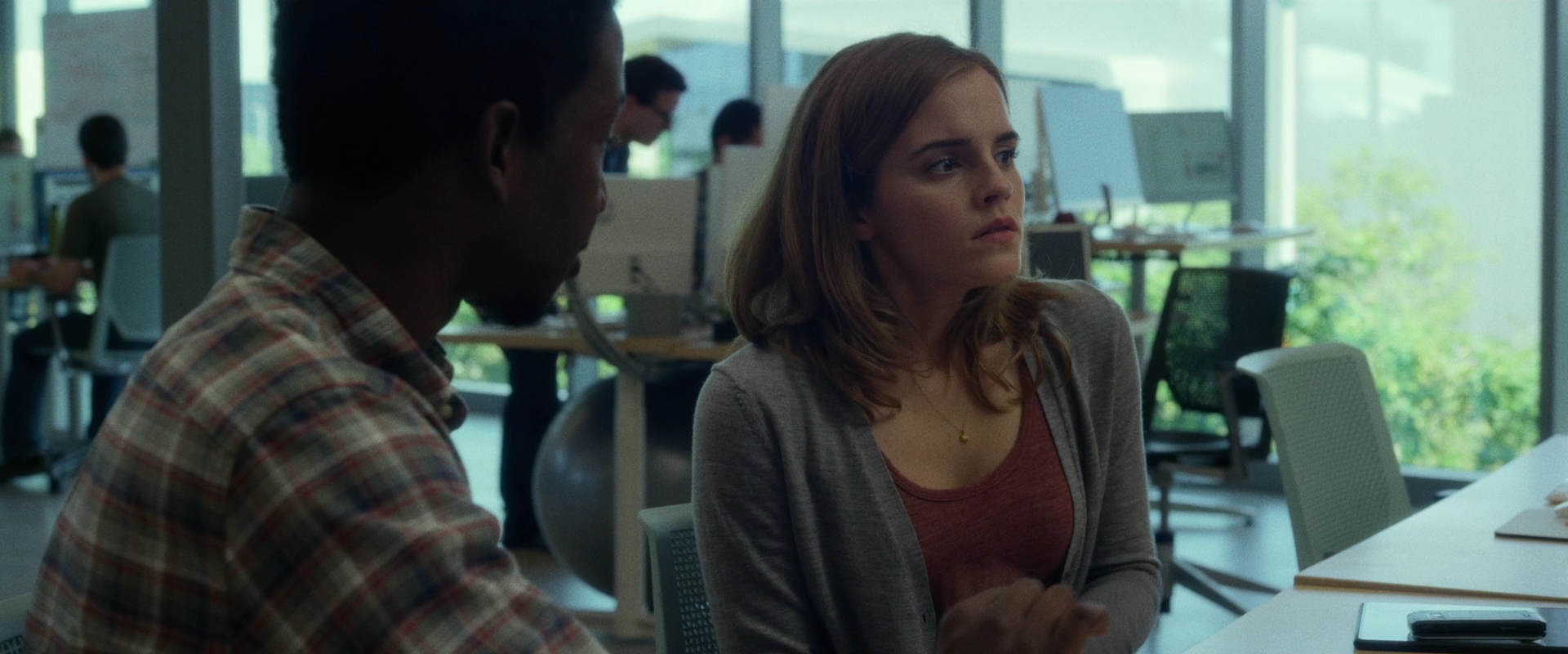 EmmaWatsonFan-dot-nl_TheCircle0598.jpg