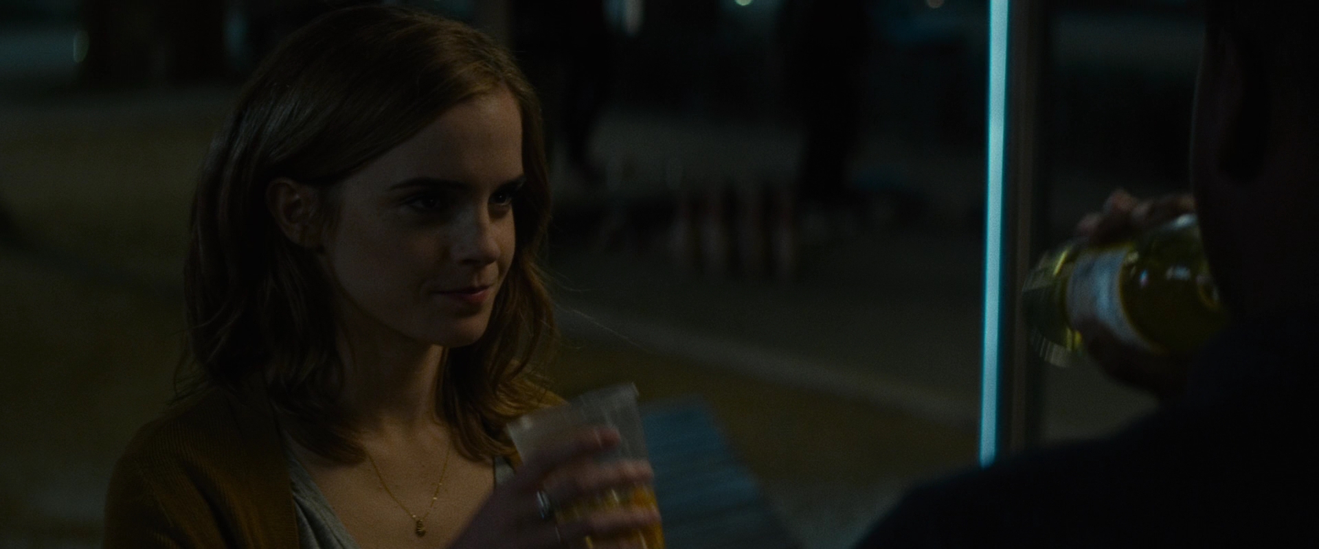 EmmaWatsonFan-dot-nl_TheCircle1246.jpg