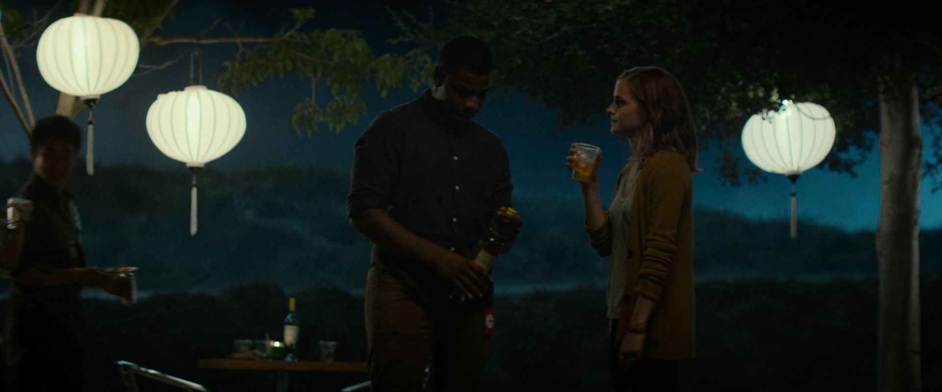 EmmaWatsonFan-dot-nl_TheCircle1303.jpg