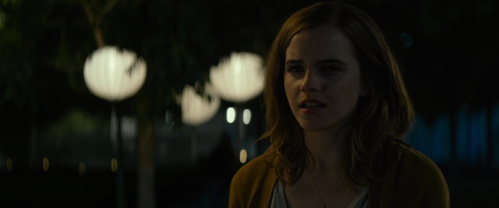 EmmaWatsonFan-dot-nl_TheCircle1320.jpg